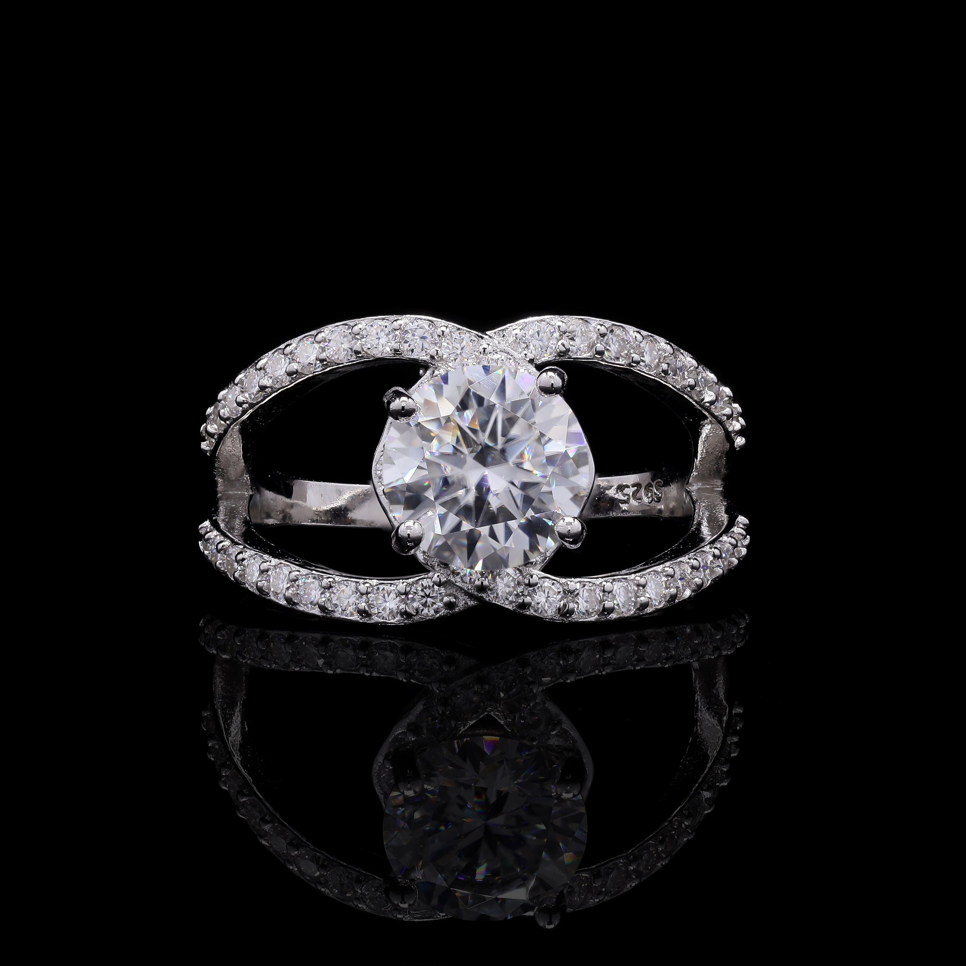 Infinity Spark 2.75ct Moissanite Ring – Round Cut with Pavé Infinity Band