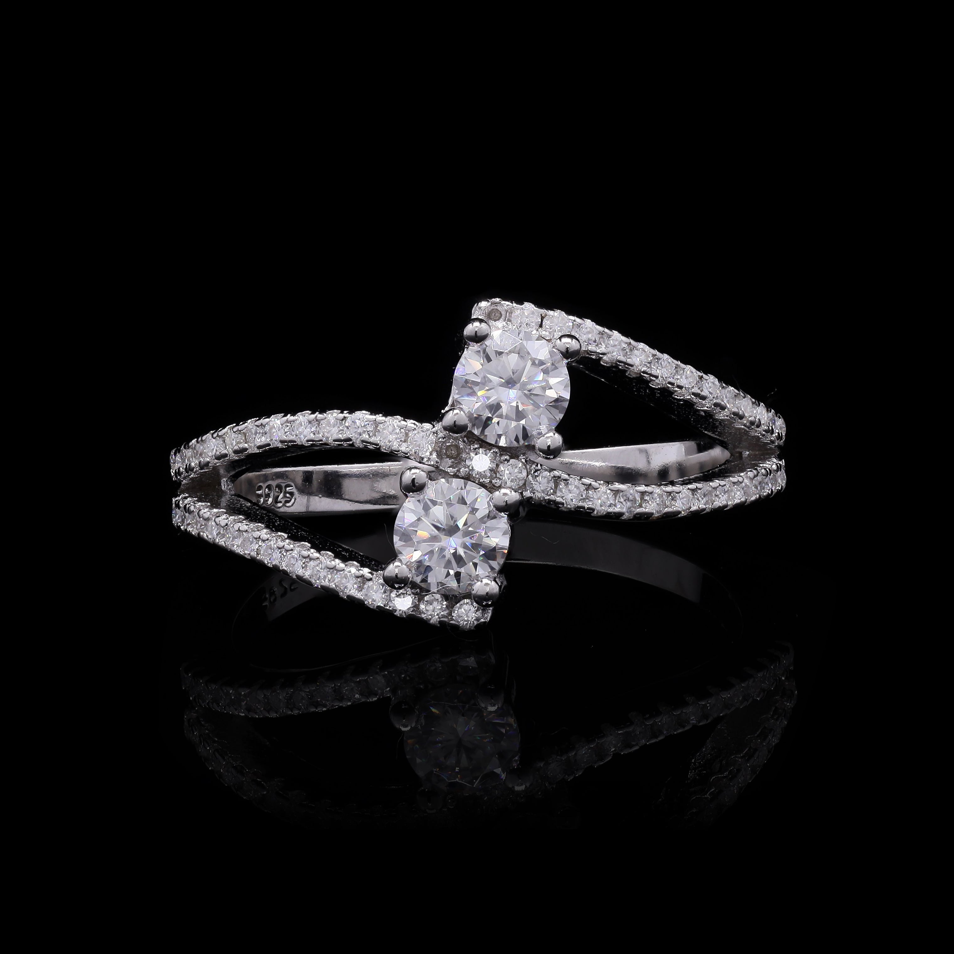 Twin Harmony 1.3ct Moissanite Toi et Moi Ring – Dual Round Cut Design